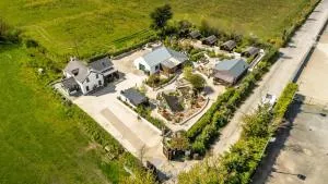 The Hideaway Muff - Ture