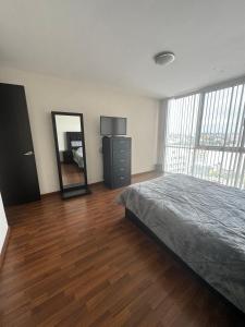 Amplio departamento con balcon