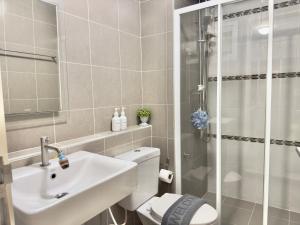 Dcondo is next to the mall2