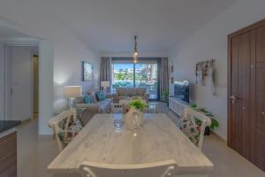 Chic 2 BR poolside Apartment at G-crib El Gouna