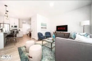 Modern Executive Home-Sleeps12-KingBeds-FullHouse - Leduc