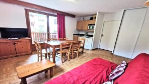 Résidence Parc Aux Etoiles - GEB12 - APPARTEMENT 2 CHAMBRES ET TERRASSE MAE-7331