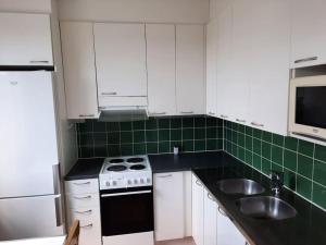 Cosy Big Apartment, FREE Parking 25 min to Center
