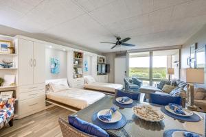 Steps to Beach and Boardwalk Condo in Port Aransas!