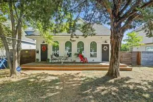 Bishop Boho Movie House - Oak Cliff