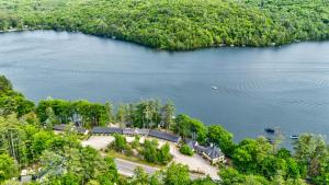 Squam waterfront 2 bed 2bath (Suite 8)