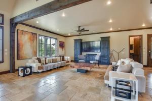 Spacious Edmond Vacation Rental with Hot Tub!