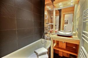 Appartements Chalet Prestige cheminee vue excep serrechevalierholidays : photos des chambres