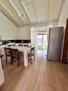 Casa com Piscina 250mts do mar Sonho