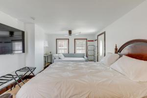 Walk to Shore Beachgoers Studio in Ocean City!