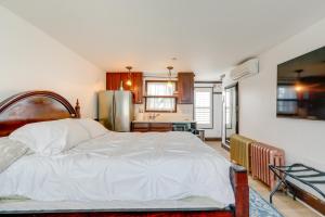 Walk to Shore Beachgoers Studio in Ocean City!