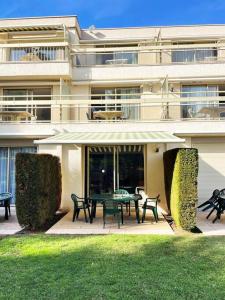 Rez-jardin rénové à Saint-Raphaël, Côte dAzur