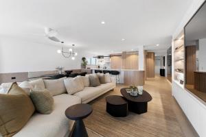 La Mer, Stunning Beachfront Designer Dream