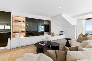 La Mer, Stunning Beachfront Designer Dream