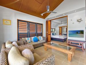 Pure Magnetic Villa 10