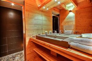 Appartements Chalet Prestige cheminee vue excep serrechevalierholidays : photos des chambres