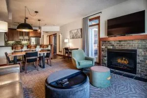 Premium King suite with views and pool - Seebe