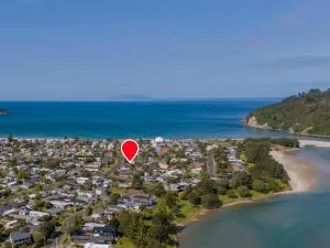 Whanga Bach - Whangamata Holiday Home - Whiritoa