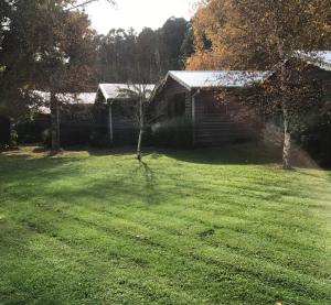 Crossways Country Inn