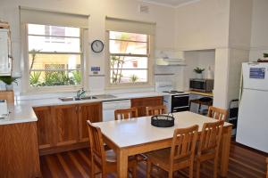 Yia Yias Place - Bring your own linen.