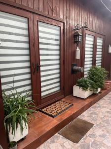 Cabaña rústica y elegante