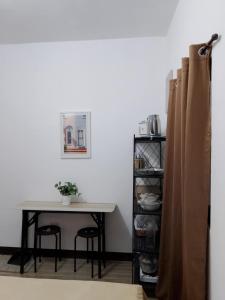 NON AIRCON STUDIO TYPE UNIT Salvacion Palo Room 9