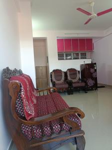 2 BHK Furnished Flat - 200 m to Guruvayur Temple - For FAMILIES ONLY