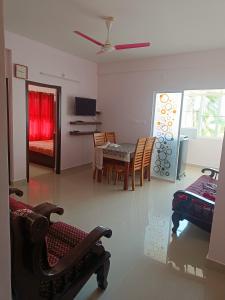 2 BHK Furnished Flat - 200 m to Guruvayur Temple - For FAMILIES ONLY