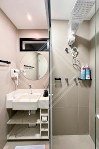 Zainalofts7 Vila Madalena -AC e 500m metrô 2002 EC