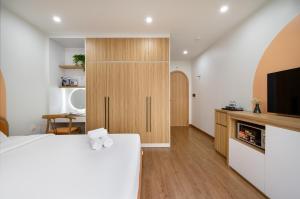 MOONLIT Suites Hotel by Luxe Paradise