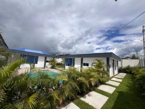 Cabañas Compostela gigante