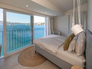 Villa Simpleza - Six Bedroom Villa with Private Pool and Jacuzzi