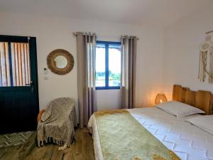 Chambre Bohème avec piscine chauffée et Wi-Fi gratuit - FR-1-591-704