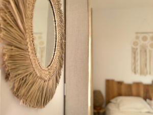 B&B / Chambres d'hotes Chambre Boheme avec piscine chauffee et Wi-Fi gratuit - FR-1-591-704 : photos des chambres