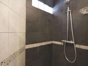 Maison dhôtes paisible avec petit-déjeuner près de la forêt - FR-1-582-509