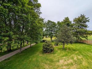 B&B / Chambres d'hotes Ferme de charme avec piscine et tennis prives - FR-1-582-496 : photos des chambres