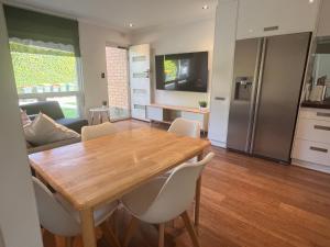 TrooBloo Unit by The Pat in Glenelg North