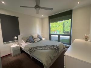 TrooBloo Unit by The Pat in Glenelg North