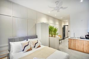 Neu Suites Ampang near LRT Jelatek