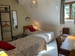 Chambre familiale avec Wi-Fi inclus, petit-déjeuner et espace convivial - FR-1-590-473