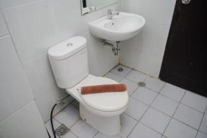 Spacious and Nice 2BR at Casa De Parco Apartment By Travelio