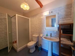 B&B / Chambres d'hotes Ferme renovee pres de Beaugency, 4 chambres, petit-dejeuner maison, proche Loire a Velo - FR-1-590-445 : photos des chambres