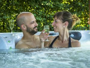 Chambre Rubis: Élégance et Confort en Pleine Nature - FR-1-589-723