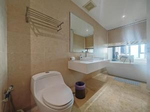 Luxe Romance with Seaview & Bathtub - Jazz Suites by Ocean Luxe