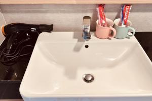 Treasure Condo cooking,swimming