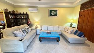 Luxury 205sqm Pool Villa in Central Location 5min to Beach & Walking Street