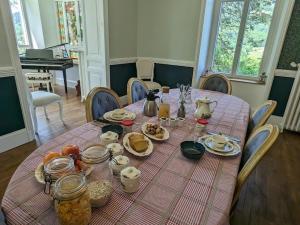 B&B / Chambres d'hotes Chambre Gentiane - 2 Lits Doubles & Sauna, Ideale Famille - FR-1-589-747 : photos des chambres