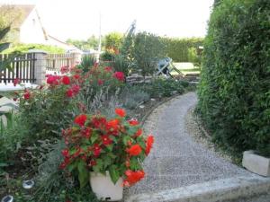 B&B / Chambres d'hotes Charmant Chalet avec Cheminee - Animaux Acceptes - FR-1-585-157 :  Chambre Double