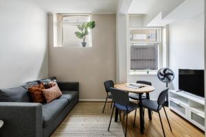 Modern Nomads Hideaway Studio Absolutely Central CBD Home