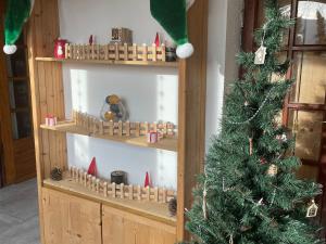 B&B / Chambres d'hotes Chambres d-hotes confortables en montagne avec animaux admis - FR-1-589-734 : photos des chambres